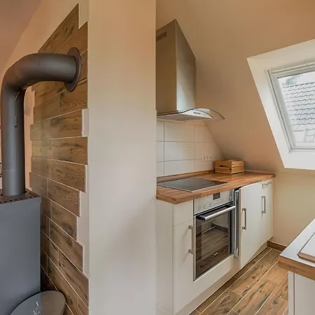 U 12 Og - Ferienwohnung Mit Balkon Und Kamin * Röbel