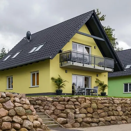 U 12 Og - Ferienwohnung Mit Balkon Und Kamin