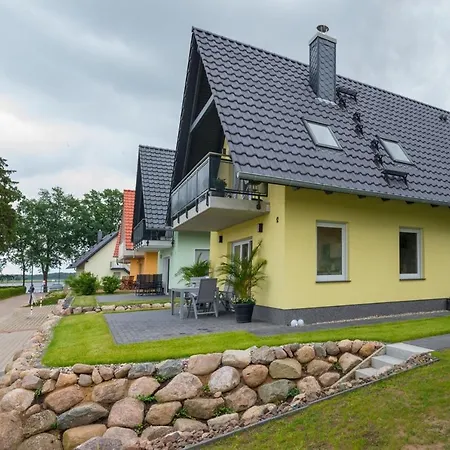 U 12 Og - Ferienwohnung Mit Balkon Und Kamin *